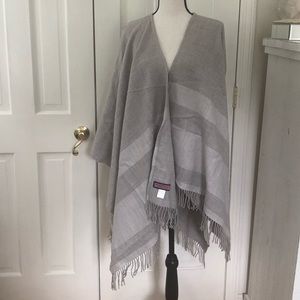 Vineyard Vines wool wrap